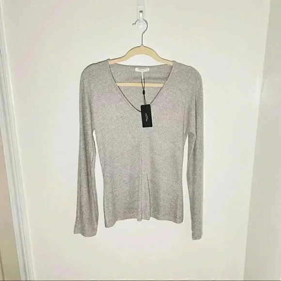 NWT Rag & Bone The Bias Rib Knit Long Sleeve V-neck Top In Light Grey - Picture 2 of 7